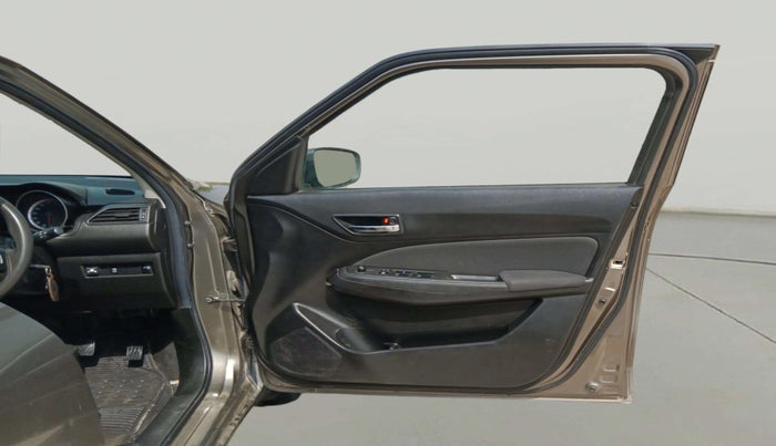 2022 Maruti Swift VXI, CNG, Manual, 49,210 km, RHS Front Door