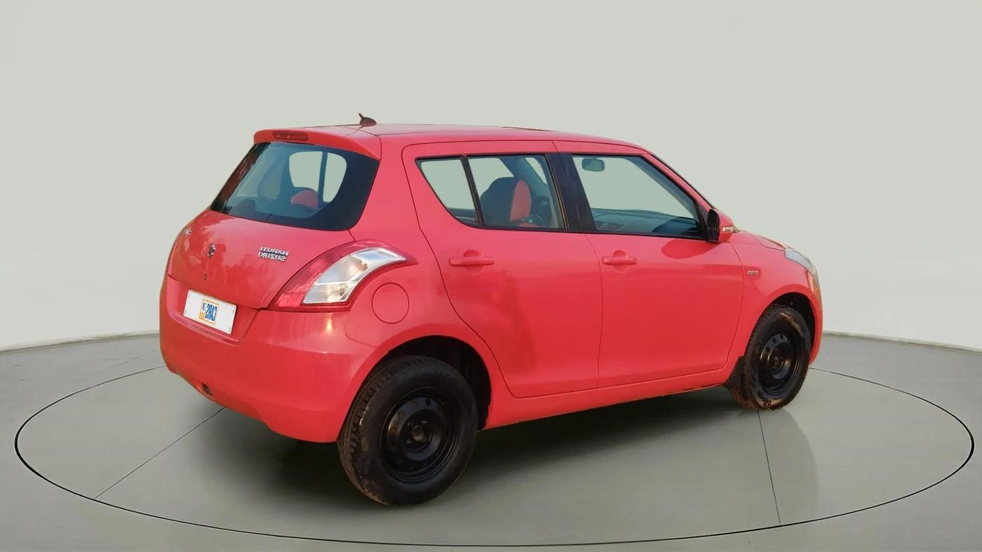 2015 Maruti Swift VDI, Diesel, Manual, 1,03,648 km, Right Back Diagonal