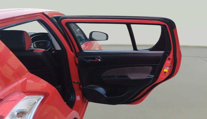 2015 Maruti Swift VDI, Diesel, Manual, 1,03,648 km, RHS Rear Door
