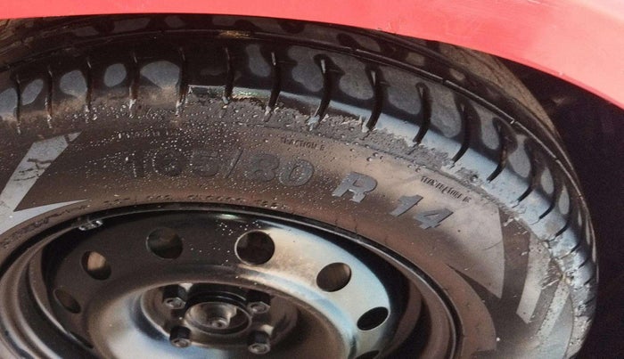 2015 Maruti Swift VDI, Diesel, Manual, 1,03,648 km, Left Rear Tyre Tread