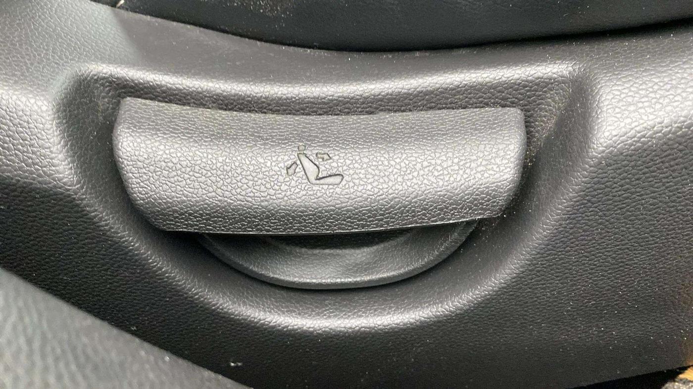 2020 Hyundai Grand i10 SPORTZ 1.2 KAPPA VTVT, Petrol, Manual, 22,061 km, Driver Side Adjustment Panel