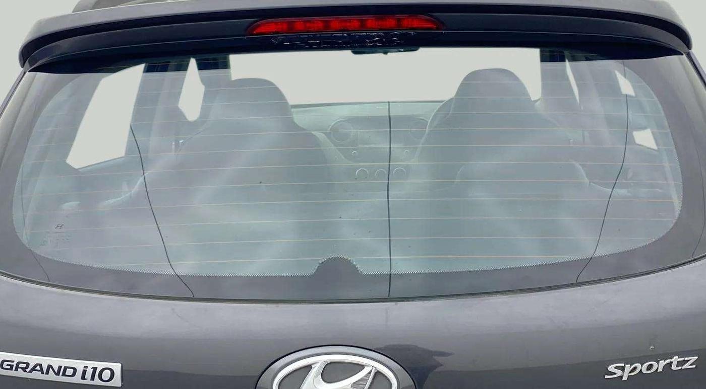 2020 Hyundai Grand i10 SPORTZ 1.2 KAPPA VTVT, Petrol, Manual, 22,061 km, Rear Windshield