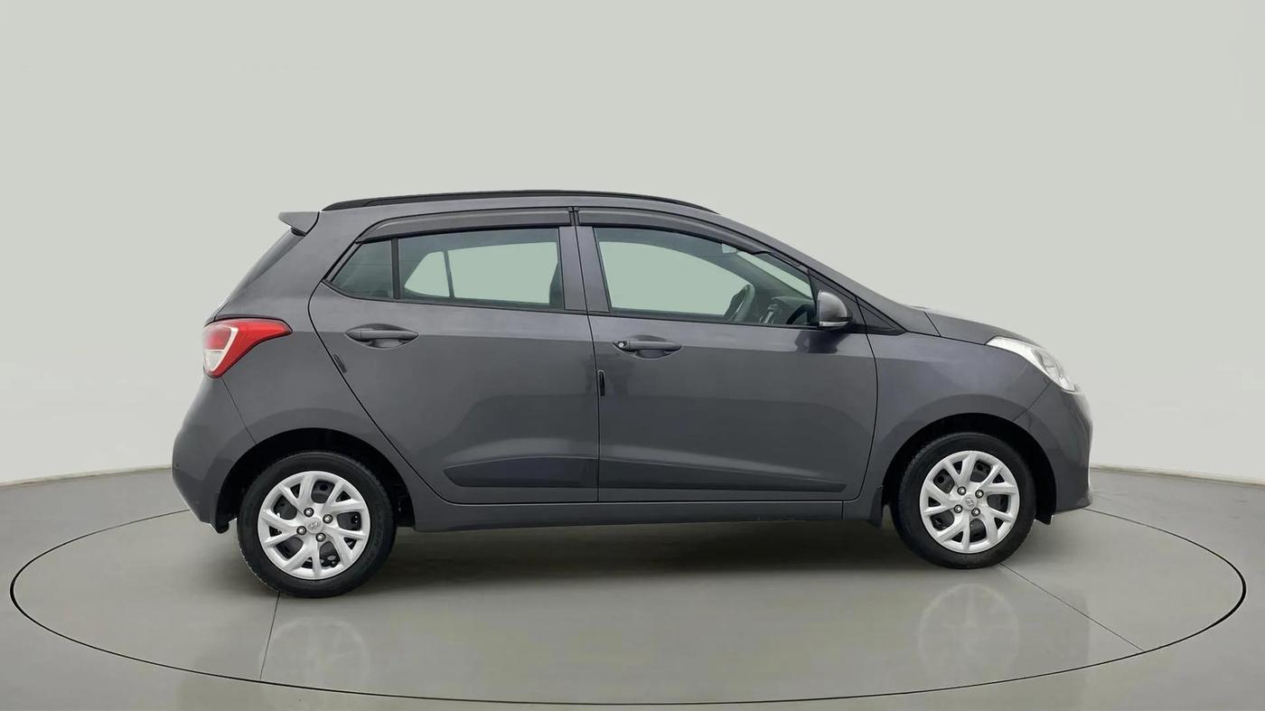 2020 Hyundai Grand i10 SPORTZ 1.2 KAPPA VTVT, Petrol, Manual, 22,061 km, Right Side View