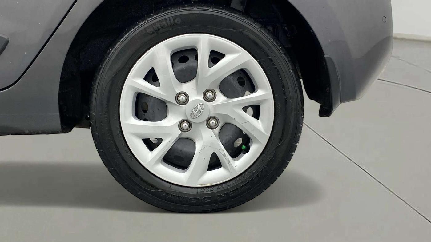 2020 Hyundai Grand i10 SPORTZ 1.2 KAPPA VTVT, Petrol, Manual, 22,061 km, Left Rear Wheel