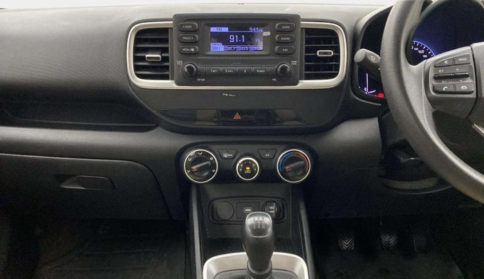 2021 Hyundai VENUE S 1.2, Petrol, Manual, 58,008 km, Air Conditioner