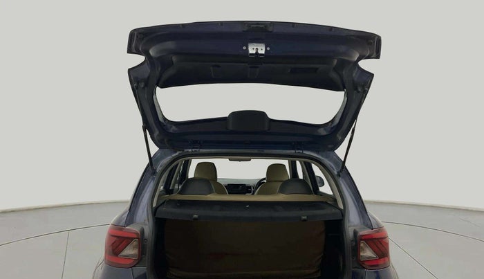 2021 Hyundai VENUE S 1.2, Petrol, Manual, 58,008 km, Boot Door Open