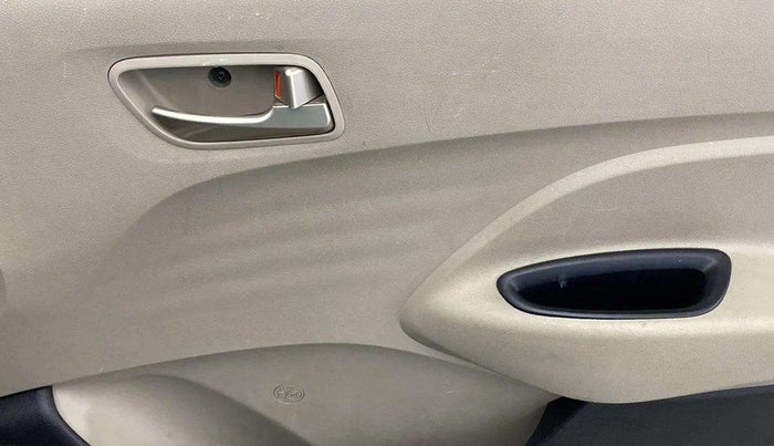 2019 Hyundai NEW SANTRO SPORTZ CNG, CNG, Manual, 72,834 km, Driver Side Door Panels Control