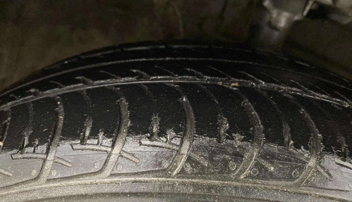 2019 Hyundai NEW SANTRO SPORTZ CNG, CNG, Manual, 72,834 km, Right Front Tyre Tread