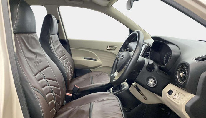 2019 Hyundai NEW SANTRO SPORTZ CNG, CNG, Manual, 72,834 km, Right Side Front Door Cabin