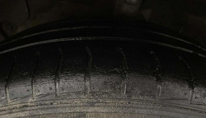 2019 Hyundai NEW SANTRO SPORTZ CNG, CNG, Manual, 72,834 km, Left Front Tyre Tread
