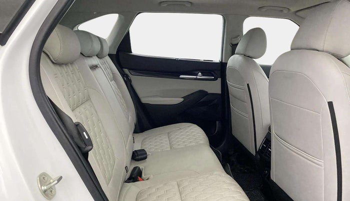 2022 KIA SELTOS  HTX IVT G, Petrol, Automatic, 10,501 km, Right Side Rear Door Cabin