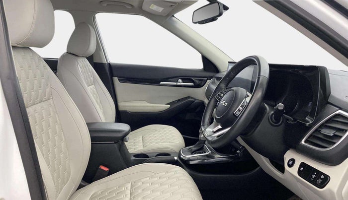 2022 KIA SELTOS  HTX IVT G, Petrol, Automatic, 10,501 km, Right Side Front Door Cabin