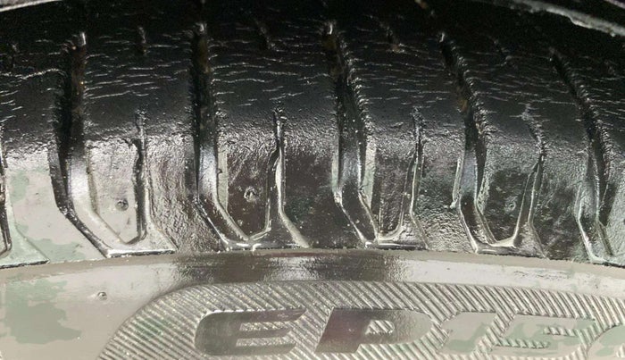 2020 Maruti XL6 ZETA AT, Petrol, Automatic, 47,063 km, Right Front Tyre Tread