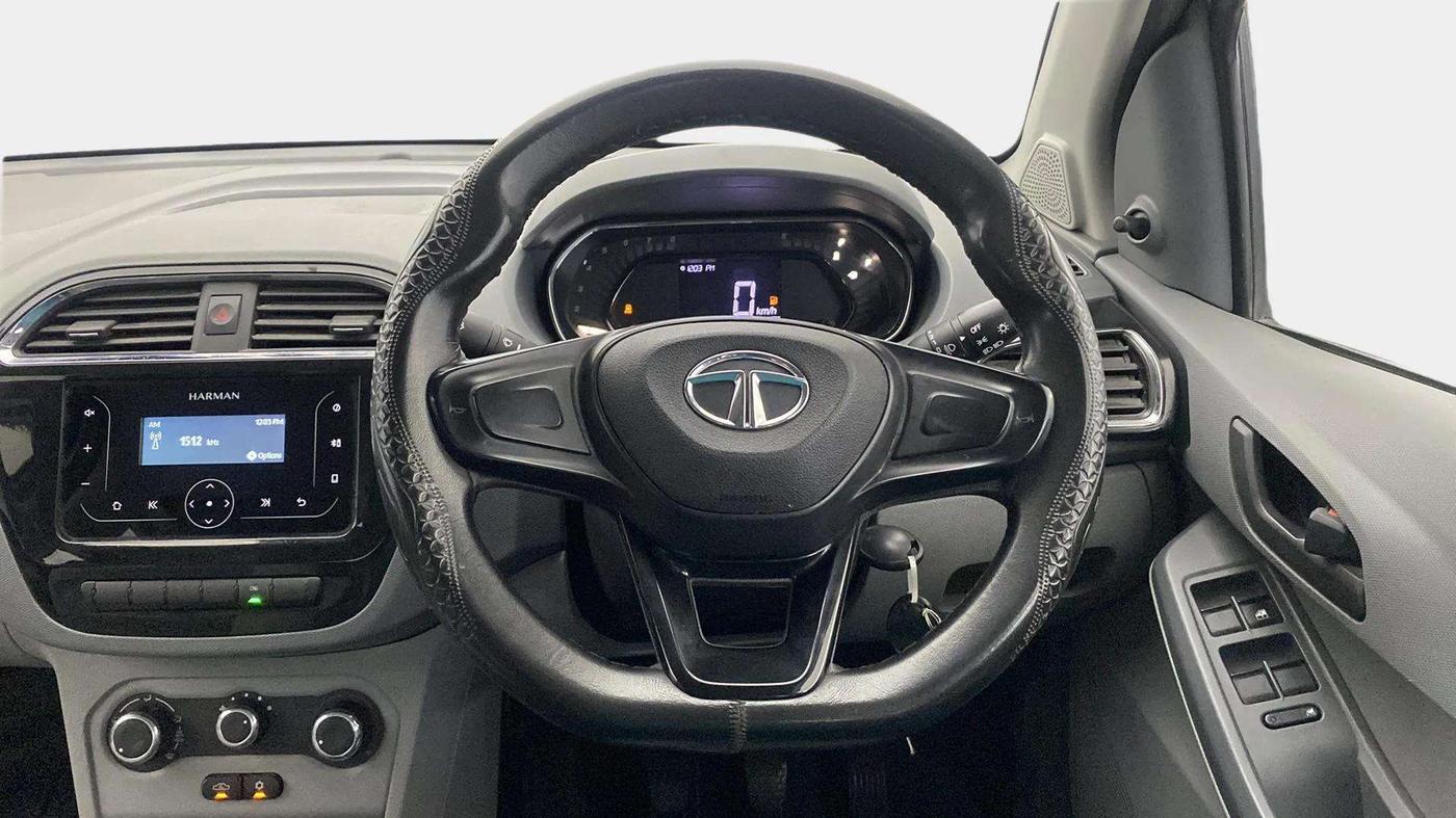 2023 Tata TIGOR XM CNG, CNG, Manual, 48,449 km, Steering Wheel Close Up