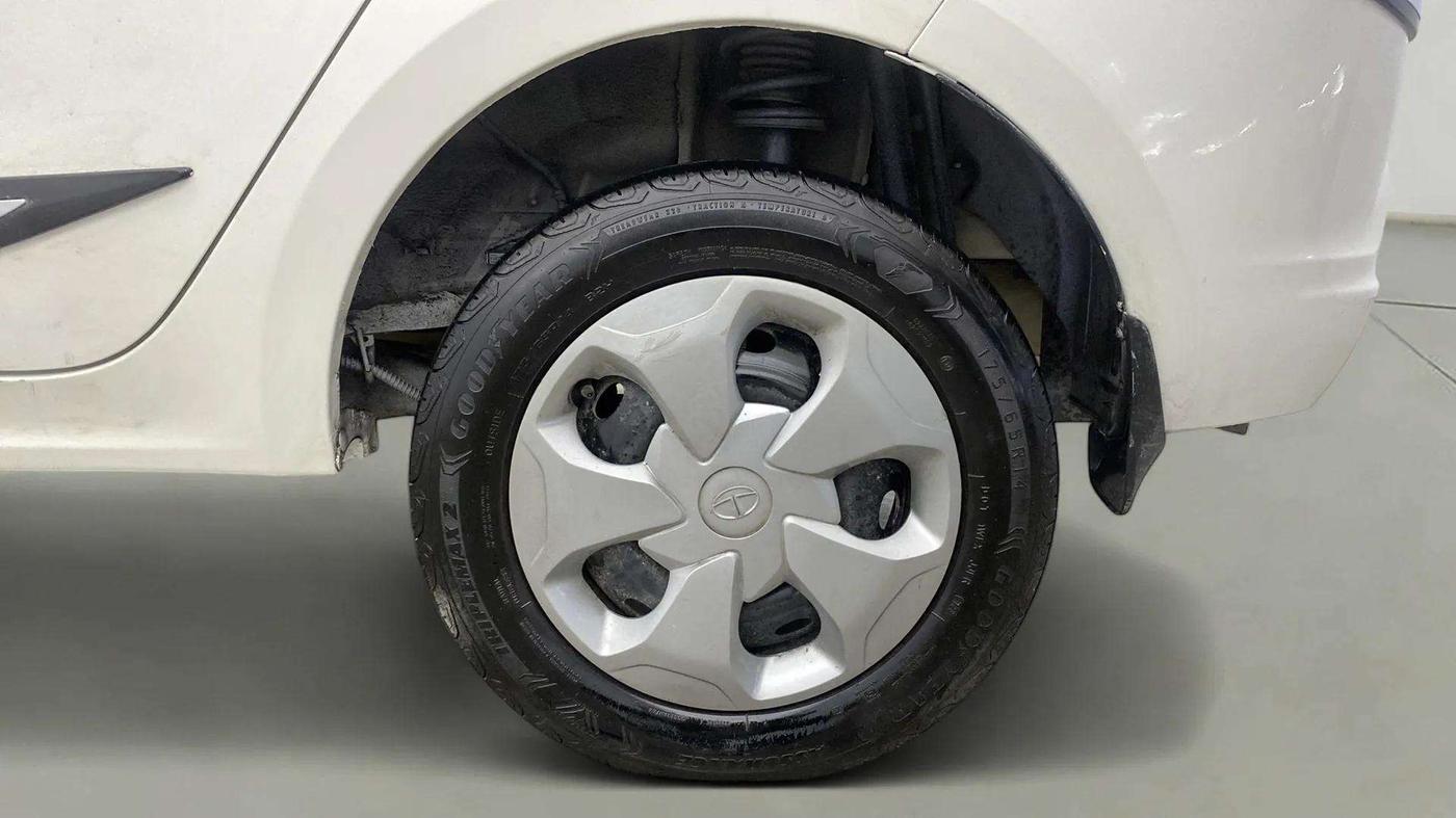 2023 Tata TIGOR XM CNG, CNG, Manual, 48,449 km, Left Rear Wheel