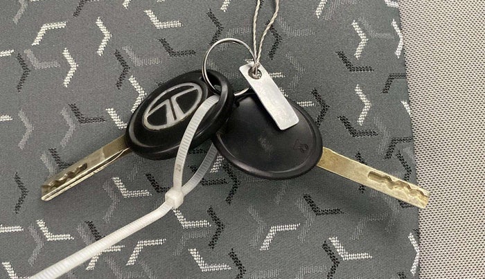 2023 Tata TIGOR XM CNG, CNG, Manual, 48,262 km, Key Close Up