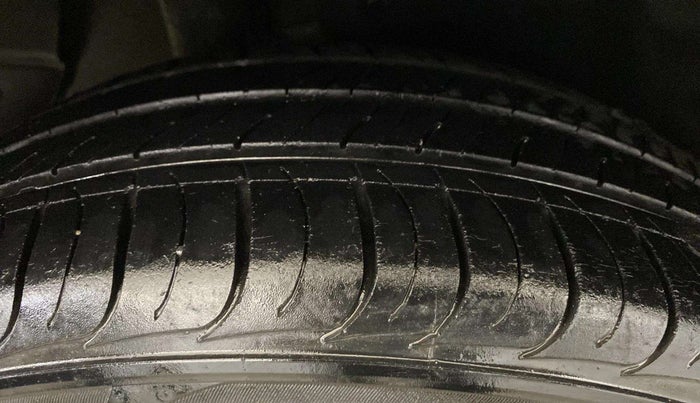 2018 Hyundai Creta E PLUS 1.6 PETROL, Petrol, Manual, 42,573 km, Right Rear Tyre Tread