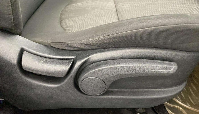 2018 Hyundai Creta E PLUS 1.6 PETROL, Petrol, Manual, 42,573 km, Driver Side Adjustment Panel