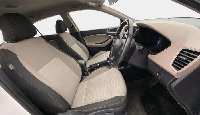 2018 Hyundai Elite i20 ASTA 1.2 (O), Petrol, Manual, 36,760 km, Right Side Front Door Cabin