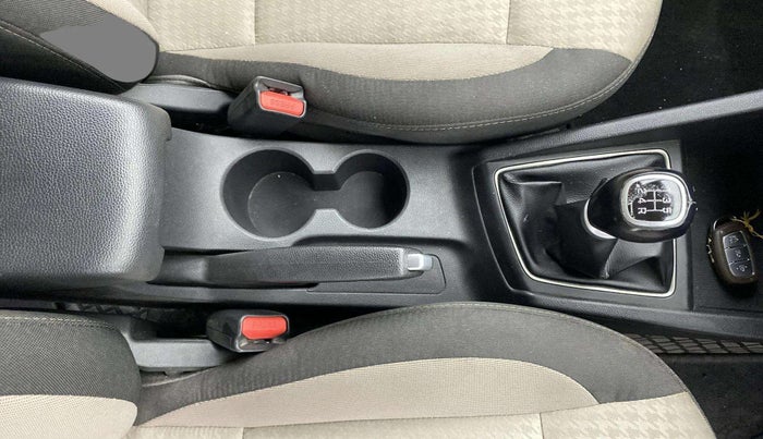 2018 Hyundai Elite i20 ASTA 1.2 (O), Petrol, Manual, 36,760 km, Gear Lever