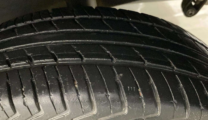 2019 Renault Kwid RXL, Petrol, Manual, 38,013 km, Right Rear Tyre Tread