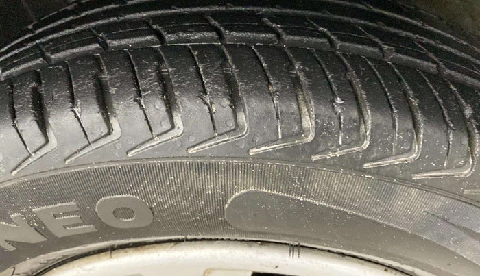 2019 Renault Kwid RXL, Petrol, Manual, 38,013 km, Left Rear Tyre Tread