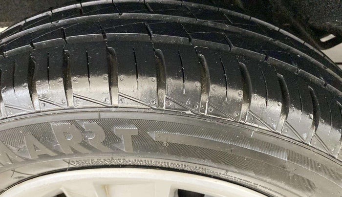 2020 Renault Kwid RXL, Petrol, Manual, 34,023 km, Left Front Tyre Tread