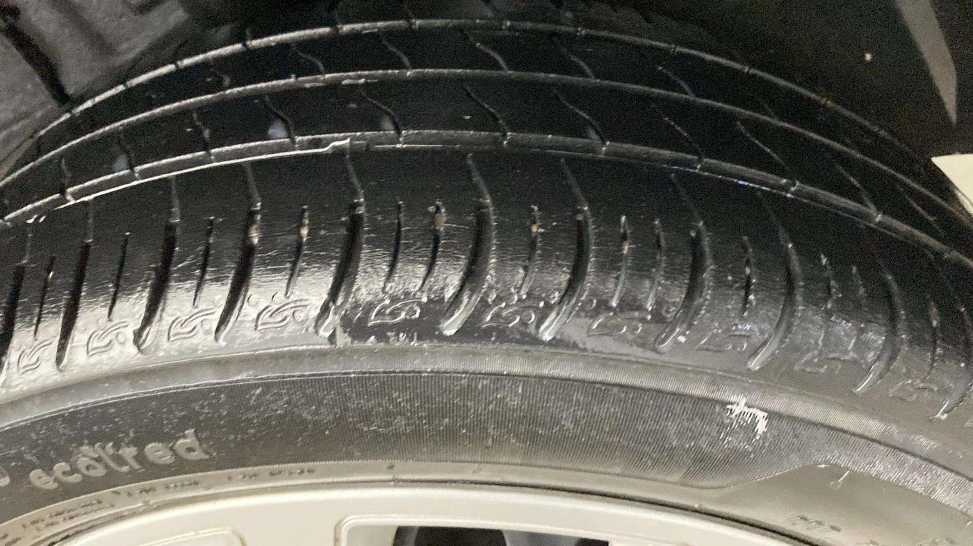 2021 Tata ALTROZ XM PLUS PETROL, Petrol, Manual, 39,295 km, Right Rear Tyre Tread
