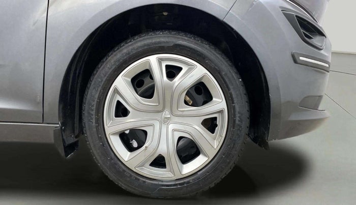 2021 Tata ALTROZ XM PLUS PETROL, Petrol, Manual, 39,295 km, Right Front Wheel