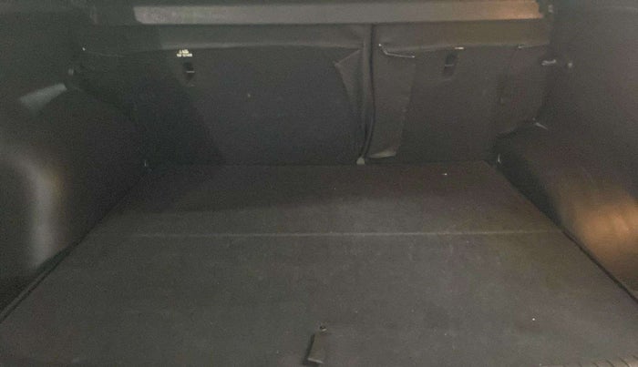2016 Hyundai Creta SX PLUS AT 1.6 PETROL, Petrol, Automatic, 40,521 km, Boot Inside