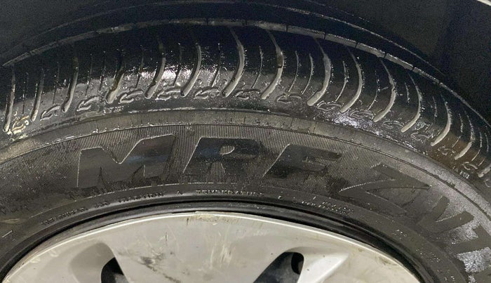 2017 Maruti Celerio VXI, Petrol, Manual, 60,238 km, Right Front Tyre Tread