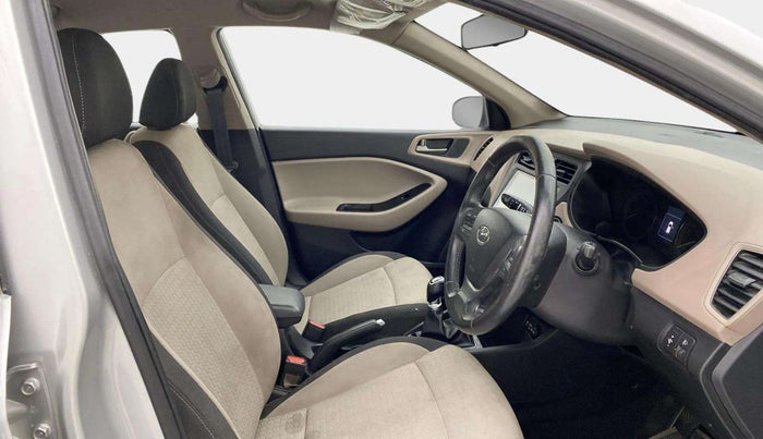 2017 Hyundai Elite i20 ASTA 1.2, Petrol, Manual, 98,421 km, Right Side Front Door Cabin