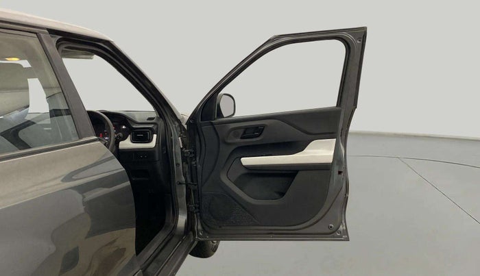 2024 Tata PUNCH PURE MT, Petrol, Manual, 8,923 km, RHS Front Door
