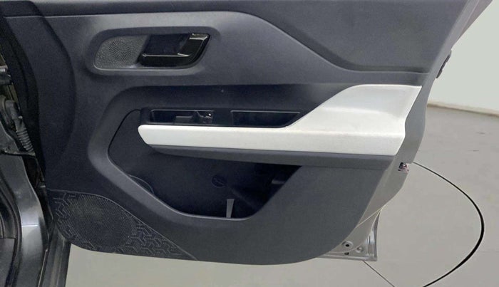 2024 Tata PUNCH PURE MT, Petrol, Manual, 8,923 km, Driver Side Door Panels Control