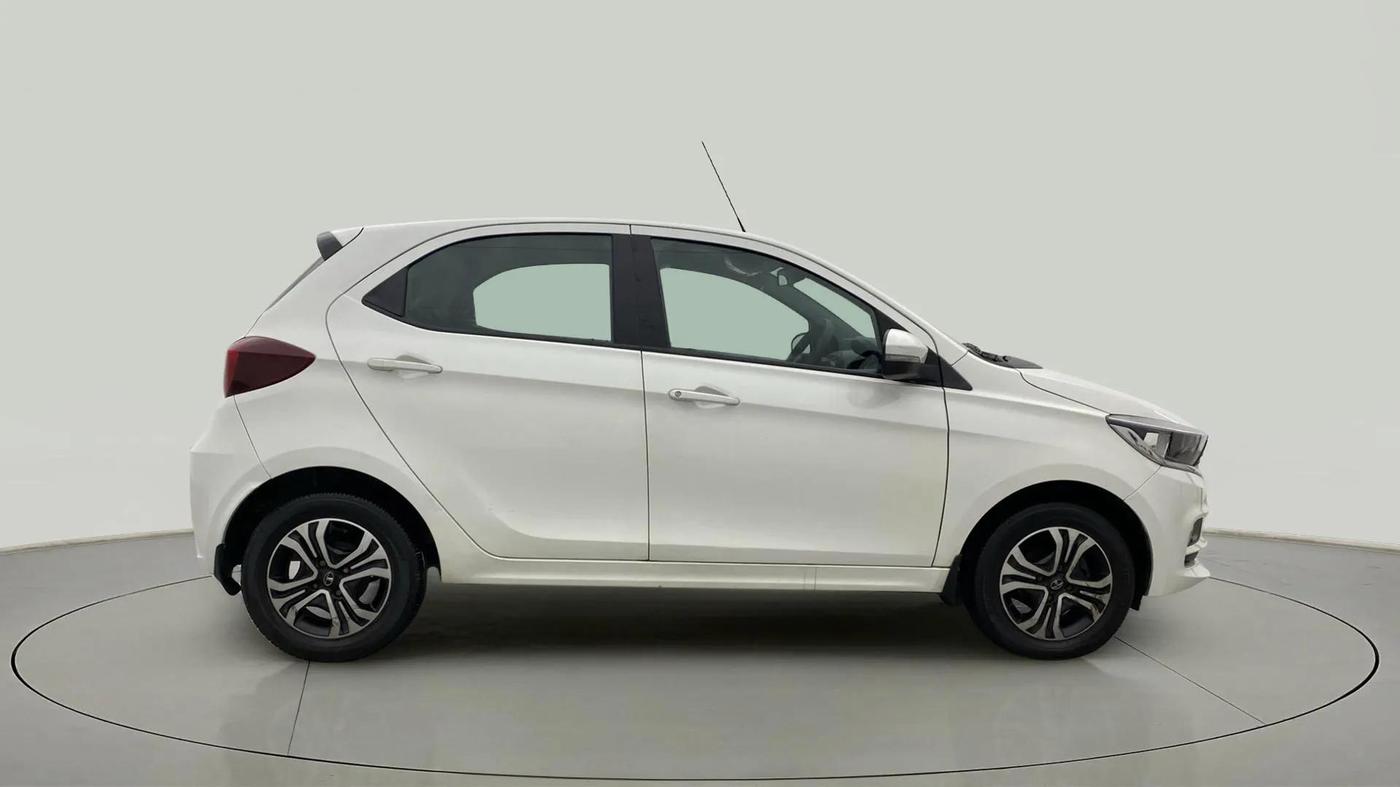 2020 Tata Tiago XZ PETROL, Petrol, Manual, 26,983 km, Right Side View