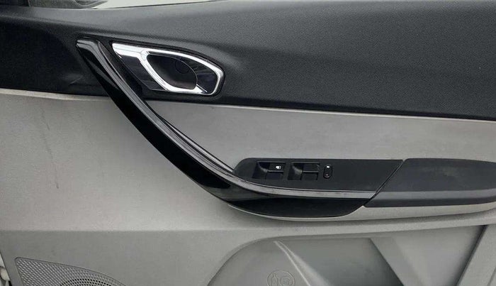 2020 Tata Tiago XZ PETROL, Petrol, Manual, 26,958 km, Driver Side Door Panels Control