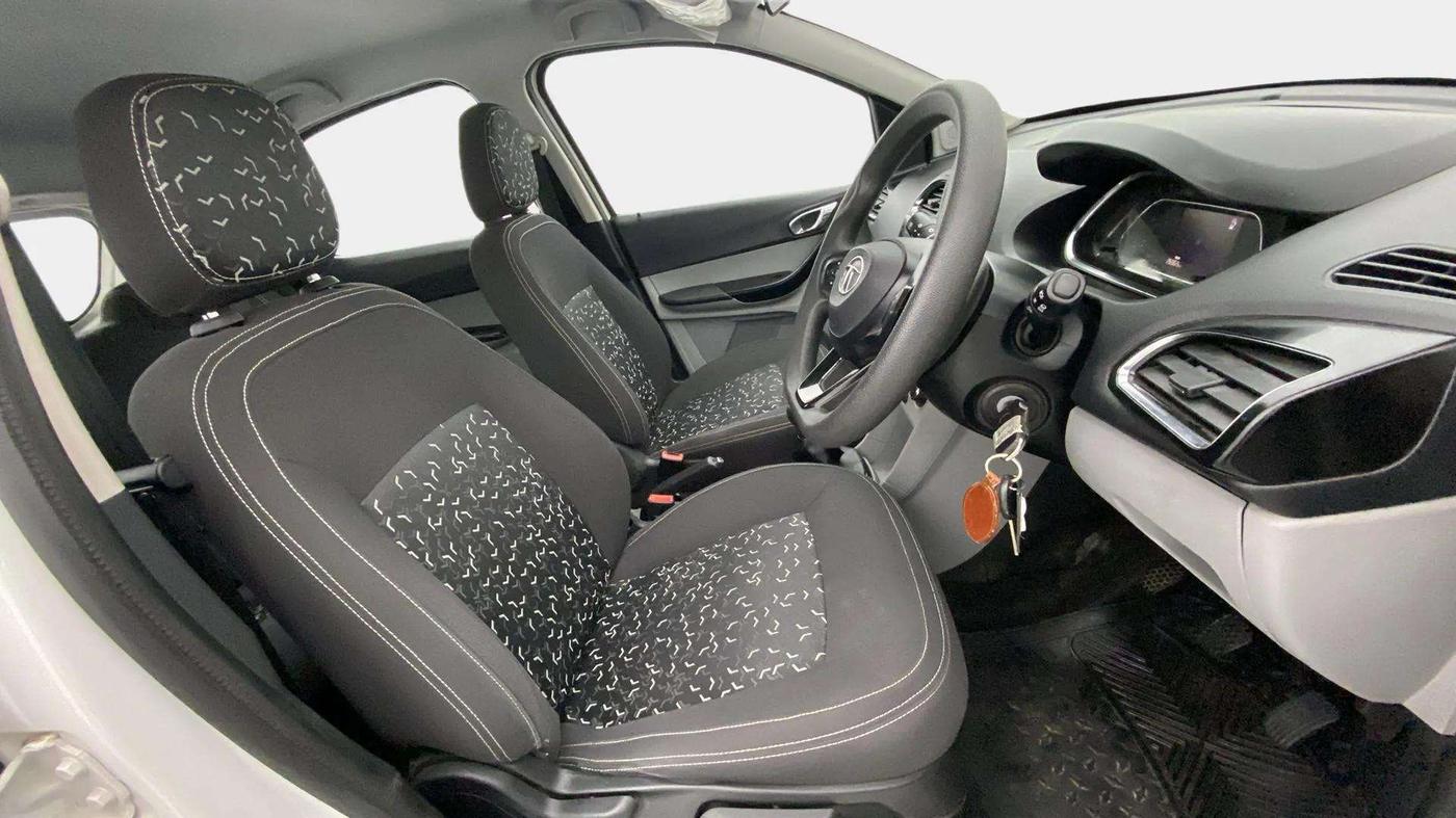 2020 Tata Tiago XZ PETROL, Petrol, Manual, 26,983 km, Right Side Front Door Cabin