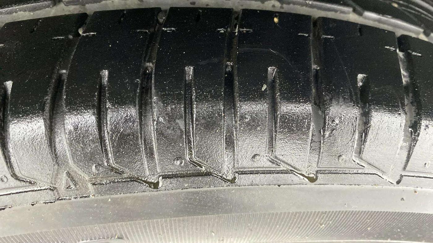 2020 Tata Tiago XZ PETROL, Petrol, Manual, 26,983 km, Left Rear Tyre Tread
