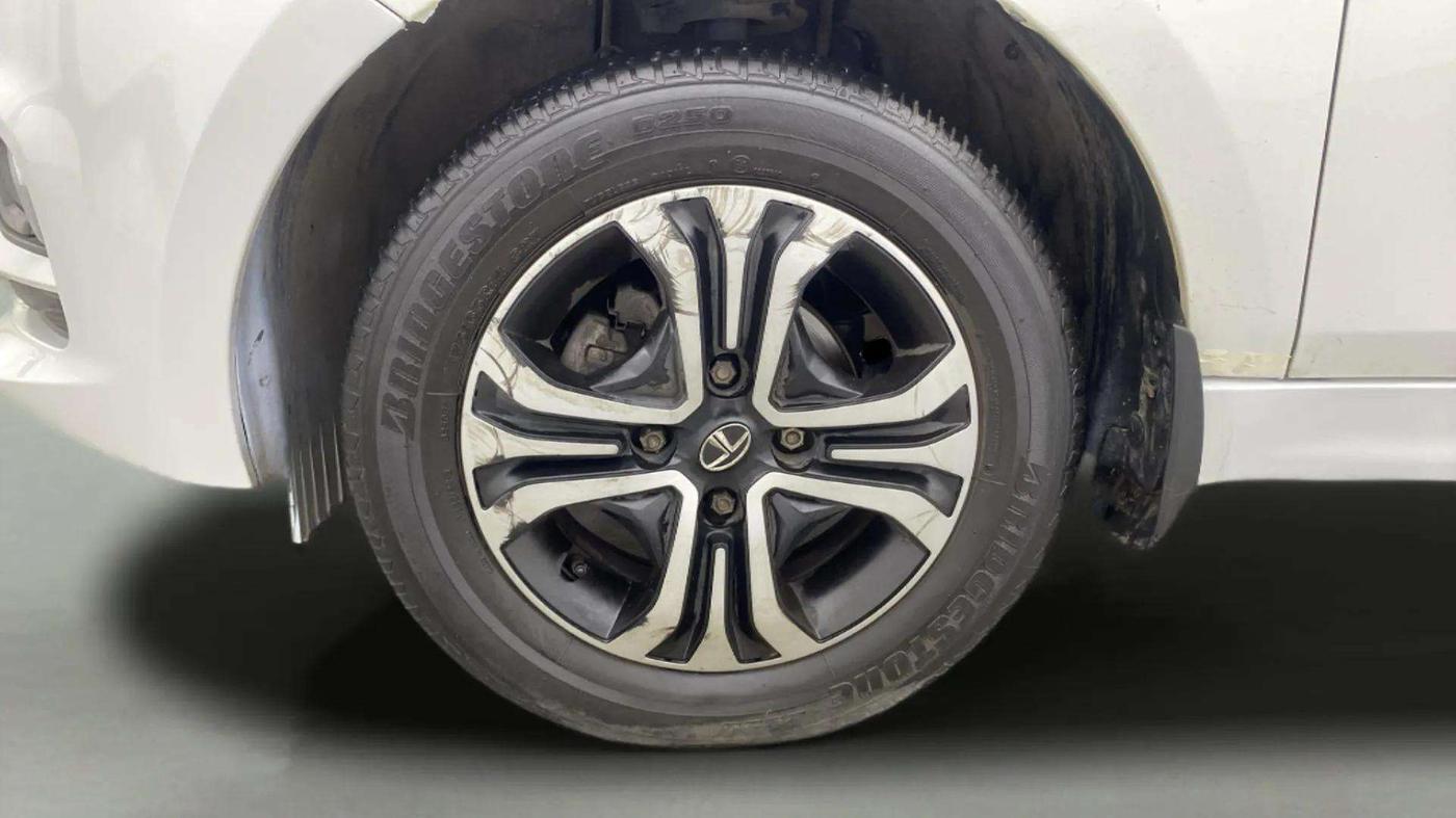 2020 Tata Tiago XZ PETROL, Petrol, Manual, 26,983 km, Left Front Wheel