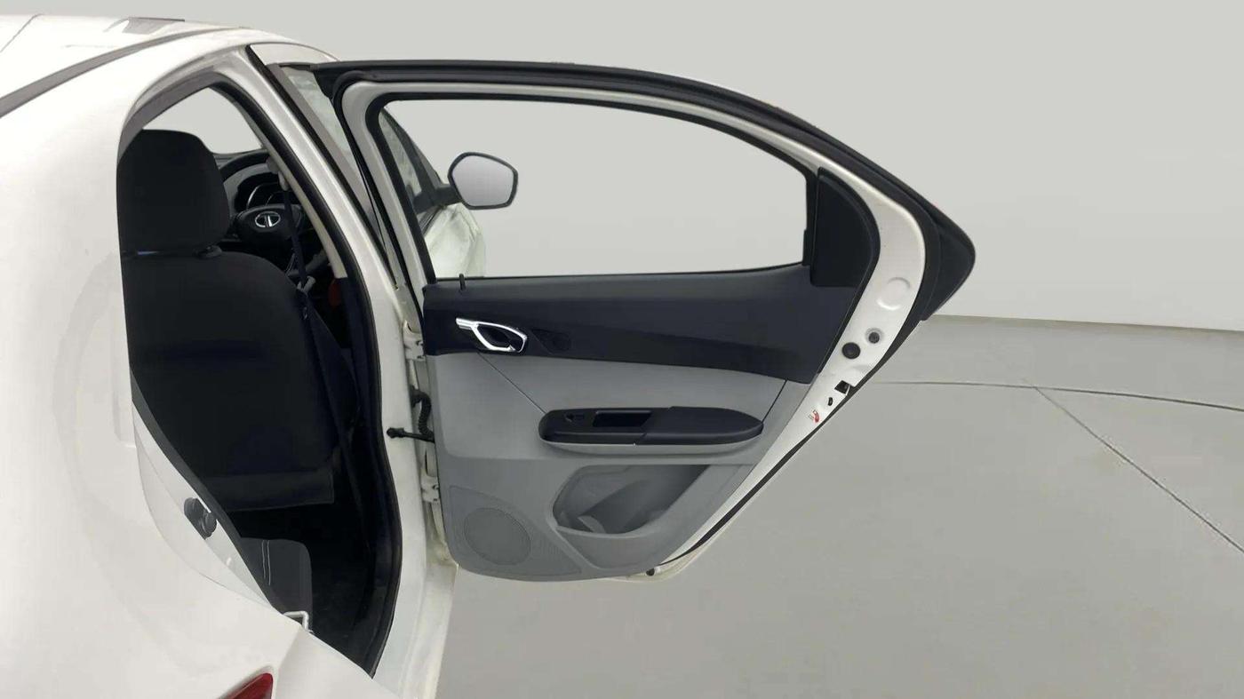 2020 Tata Tiago XZ PETROL, Petrol, Manual, 26,983 km, RHS Rear Door