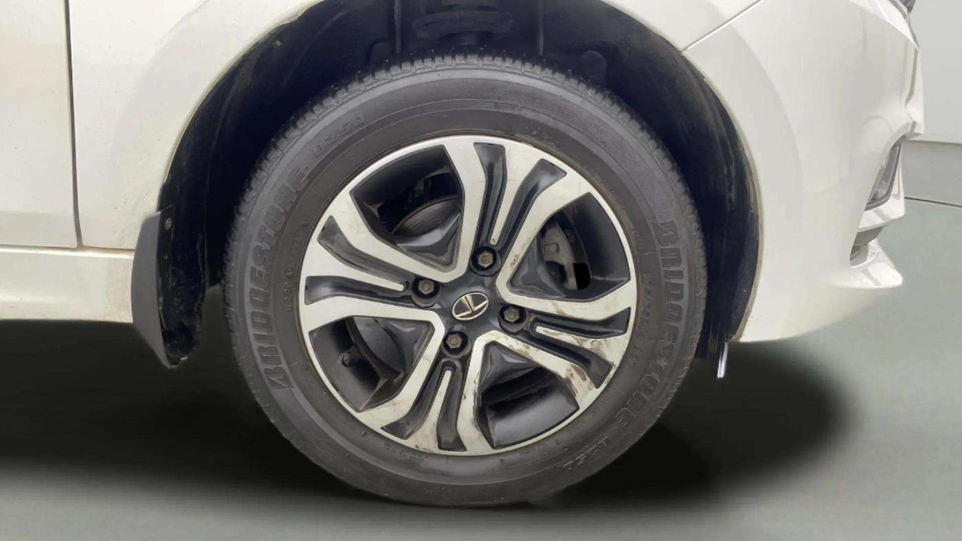 2020 Tata Tiago XZ PETROL, Petrol, Manual, 26,983 km, Right Front Wheel