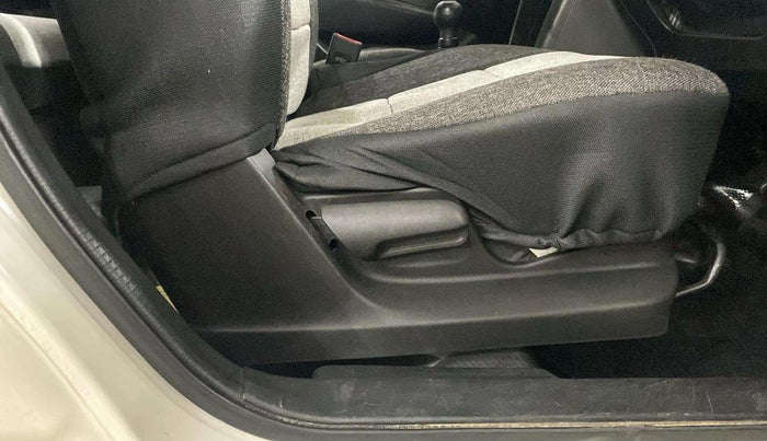 2015 Maruti Swift LXI, Petrol, Manual, 94,518 km, Driver Side Adjustment Panel