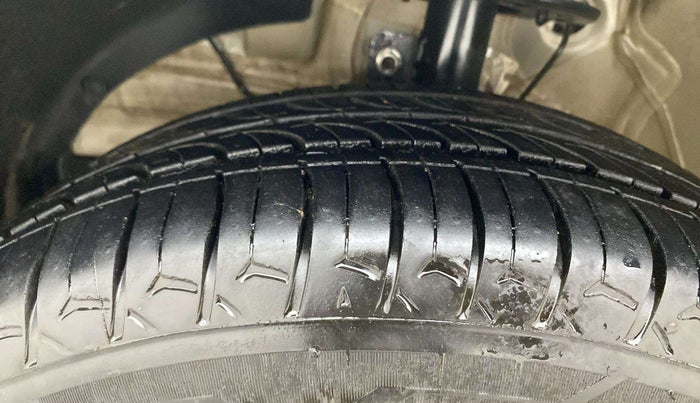 2021 Maruti Swift ZXI, Petrol, Manual, 62,634 km, Left Front Tyre Tread