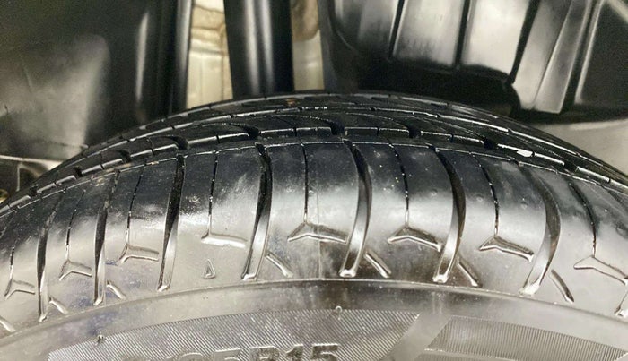 2021 Maruti Swift ZXI, Petrol, Manual, 62,634 km, Right Rear Tyre Tread