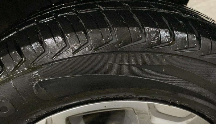 2018 Renault Kwid CLIMBER 1.0 AMT, Petrol, Automatic, 34,933 km, Left Rear Tyre Tread
