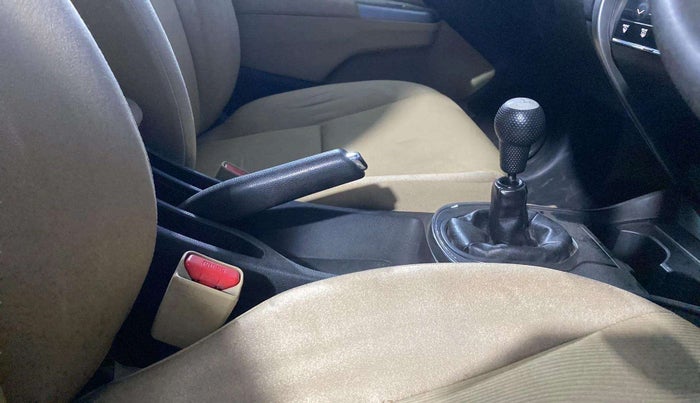 2015 Honda City 1.5L I-VTEC V MT, Petrol, Manual, 92,574 km, Gear Lever