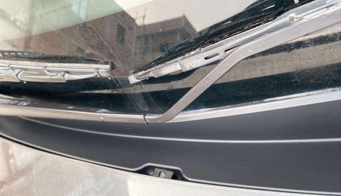 2022 Tata PUNCH PURE MT, Petrol, Manual, 29,199 km, Front windshield - Nozzle alignment