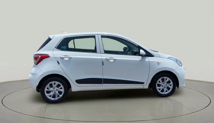 2017 Hyundai Grand i10 SPORTZ 1.2 KAPPA VTVT, Petrol, Manual, 59,557 km, Right Side View