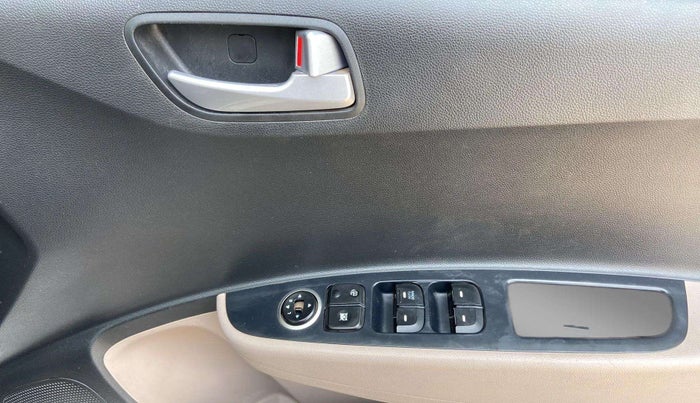 2017 Hyundai Grand i10 SPORTZ 1.2 KAPPA VTVT, Petrol, Manual, 59,557 km, Driver Side Door Panels Control