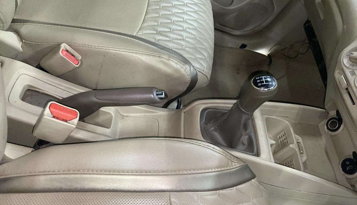 2019 Maruti Ertiga VXI SHVS, Petrol, Manual, 67,414 km, Gear Lever